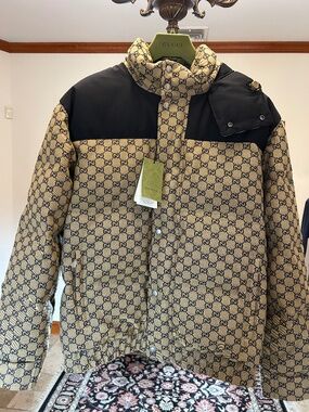Men’s Gucci GG canvas down puffer jacket size 52/XL made in Italy